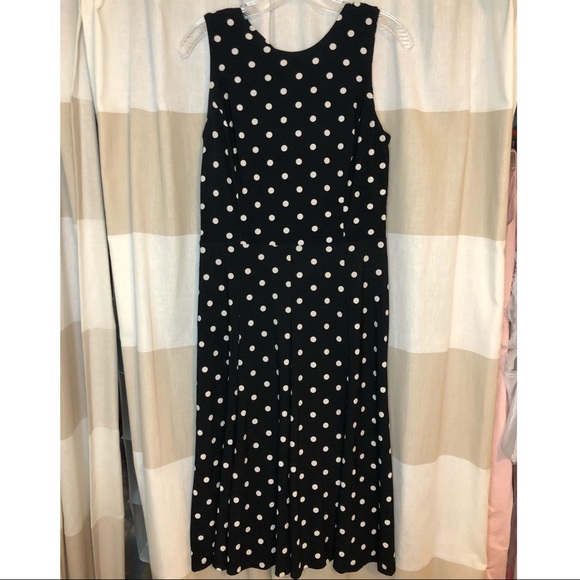 Flowy Polka Dot Dress - Picture 8 of 11